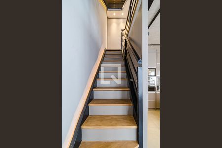 Apartamento à venda com 110m², 1 quarto e 3 vagasEscada