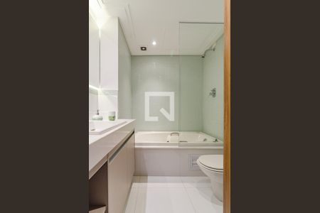 Apartamento à venda com 110m², 1 quarto e 3 vagasBanheiro