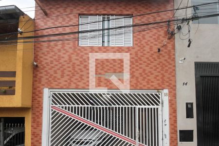 Casa para alugar com 200m², 3 quartos e 2 vagasFachada