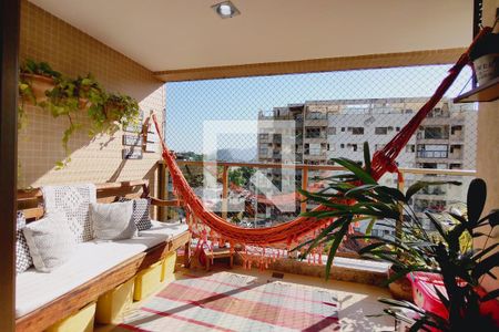 Apartamento à venda com 87m², 3 quartos e 1 vaga Apartamento à venda com 87m², 3 quartos e 1 vagaVaranda