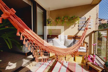 Apartamento à venda com 87m², 3 quartos e 1 vaga Apartamento à venda com 87m², 3 quartos e 1 vagaVaranda