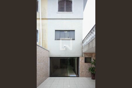 Casa à venda com 341m², 3 quartos e 8 vagasQuintal