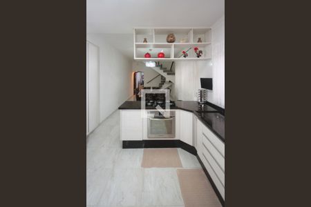 Casa à venda com 341m², 3 quartos e 8 vagasCozinha