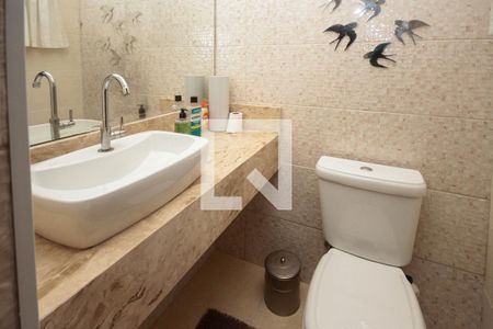 Casa à venda com 341m², 3 quartos e 8 vagasbanheiro da garagem