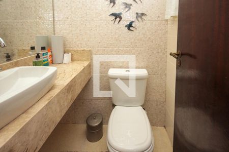 Casa à venda com 341m², 3 quartos e 8 vagasbanheiro da garagem