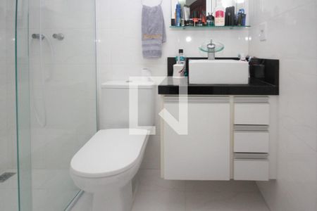 Casa à venda com 341m², 3 quartos e 8 vagasBanheiro da Suite 02