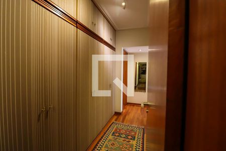 Apartamento à venda com 226m², 4 quartos e 4 vagas Apartamento à venda com 226m², 4 quartos e 4 vagasSuíte 2