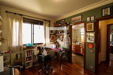 Apartamento à venda com 226m², 4 quartos e 4 vagas Apartamento à venda com 226m², 4 quartos e 4 vagasQuarto 1