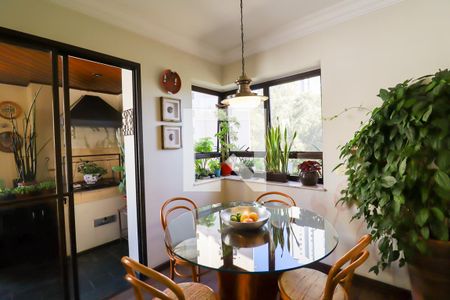 Apartamento à venda com 226m², 4 quartos e 4 vagas Apartamento à venda com 226m², 4 quartos e 4 vagasCopa