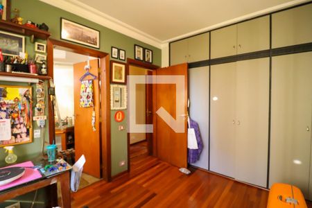 Apartamento à venda com 226m², 4 quartos e 4 vagas Apartamento à venda com 226m², 4 quartos e 4 vagasQuarto 1