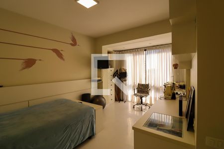 Apartamento à venda com 226m², 4 quartos e 4 vagas Apartamento à venda com 226m², 4 quartos e 4 vagasSuíte 1