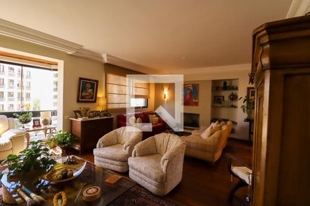 Sala de apartamento à venda com 4 quartos, 226m² em Vila Suzana, São Paulo