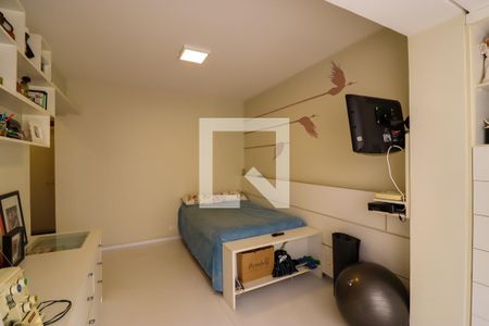 Apartamento à venda com 226m², 4 quartos e 4 vagas Apartamento à venda com 226m², 4 quartos e 4 vagasSuíte 1