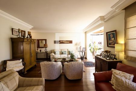 Sala de apartamento à venda com 4 quartos, 226m² em Vila Suzana, São Paulo