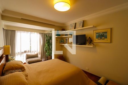 Apartamento à venda com 226m², 4 quartos e 4 vagas Apartamento à venda com 226m², 4 quartos e 4 vagasSuíte 2