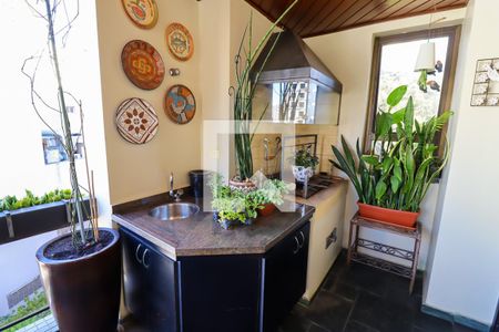 Apartamento à venda com 226m², 4 quartos e 4 vagas Apartamento à venda com 226m², 4 quartos e 4 vagasvaranda