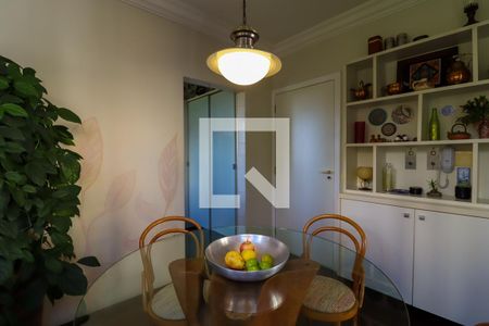 Apartamento à venda com 226m², 4 quartos e 4 vagas Apartamento à venda com 226m², 4 quartos e 4 vagasCopa