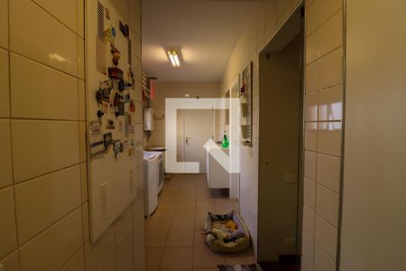 Apartamento à venda com 226m², 4 quartos e 4 vagas Apartamento à venda com 226m², 4 quartos e 4 vagasÁrea de Serviço