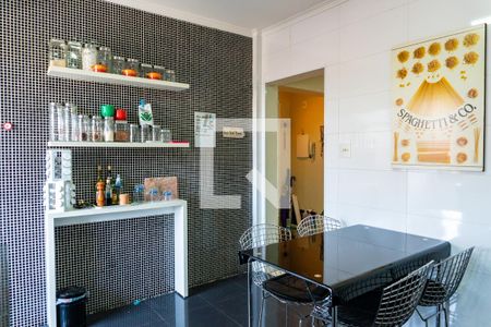 Apartamento à venda com 67m², 2 quartos e sem vagaCozinha