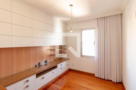 Quarto 1 de apartamento para alugar com 3 quartos, 120m² em Grajaú, Belo Horizonte