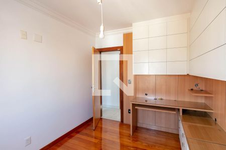 Quarto 1 de apartamento para alugar com 3 quartos, 120m² em Grajaú, Belo Horizonte