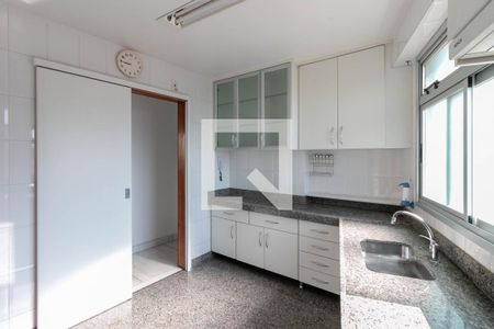 Apartamento para alugar com 120m², 3 quartos e 2 vagasCozinha