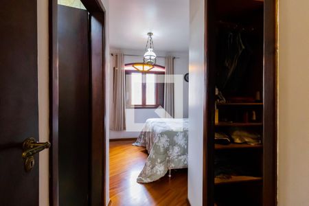 Casa à venda com 220m², 3 quartos e 6 vagas Casa à venda com 220m², 3 quartos e 6 vagasSuíte