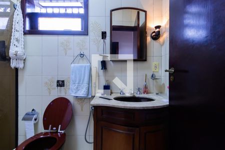 Casa à venda com 220m², 3 quartos e 6 vagas Casa à venda com 220m², 3 quartos e 6 vagasBanheiro da Suíte