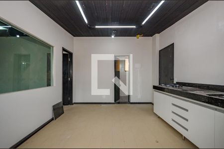 Sala - Cozinha de kitnet/studio para alugar com 1 quarto, 32m² em Caiçaras, Belo Horizonte