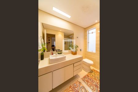 Casa à venda com 400m², 3 quartos e 6 vagasBanheiro Social