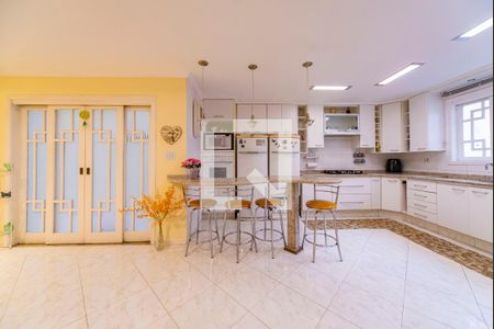 Casa à venda com 400m², 3 quartos e 6 vagasCopa e Cozinha