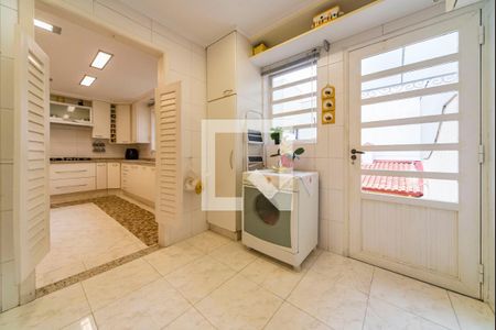 Casa à venda com 400m², 3 quartos e 6 vagasÁrea de Serviço