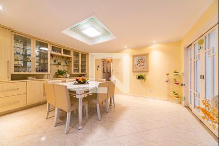 Casa à venda com 400m², 3 quartos e 6 vagasCopa e Cozinha