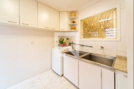 Casa à venda com 400m², 3 quartos e 6 vagasÁrea de Serviço