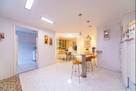 Casa à venda com 400m², 3 quartos e 6 vagasCopa e Cozinha