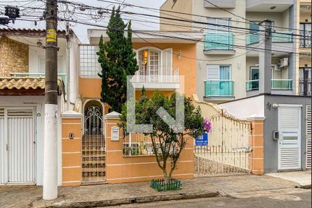 Casa à venda com 400m², 3 quartos e 6 vagasFachada