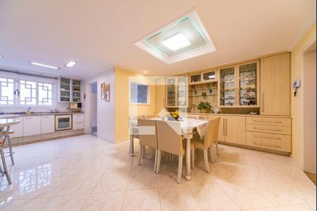 Casa à venda com 400m², 3 quartos e 6 vagasCopa e Cozinha