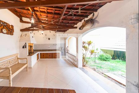 Casa à venda com 400m², 3 quartos e 6 vagasChurrasqueira 