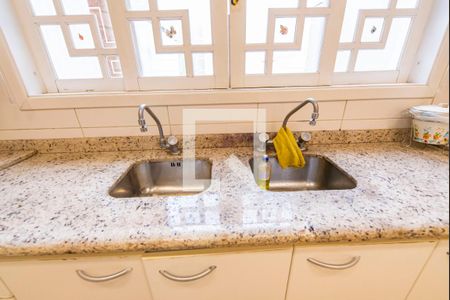 Casa à venda com 400m², 3 quartos e 6 vagasPias 