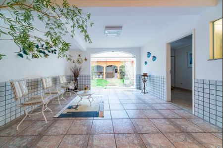 Casa à venda com 400m², 3 quartos e 6 vagasGaragem e Salão