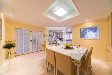 Casa à venda com 400m², 3 quartos e 6 vagasCopa e Cozinha