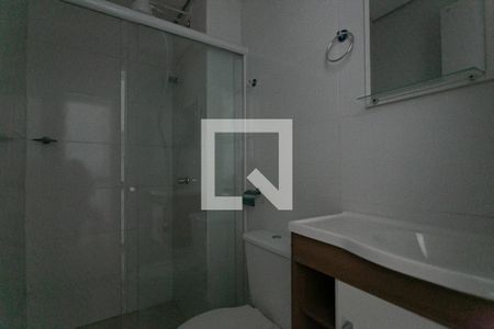 Banheiro de kitnet/studio para alugar com 1 quarto, 22m² em Cidade Mãe do Céu, São Paulo