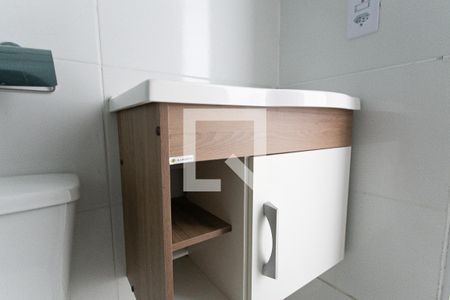 Banheiro de kitnet/studio para alugar com 1 quarto, 22m² em Cidade Mãe do Céu, São Paulo