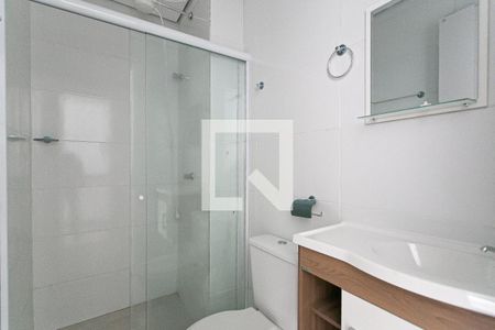 Banheiro de kitnet/studio para alugar com 1 quarto, 22m² em Cidade Mãe do Céu, São Paulo