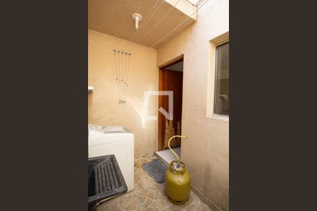 Casa de condomínio à venda com 65m², 2 quartos e 1 vagaÁrea de Serviço