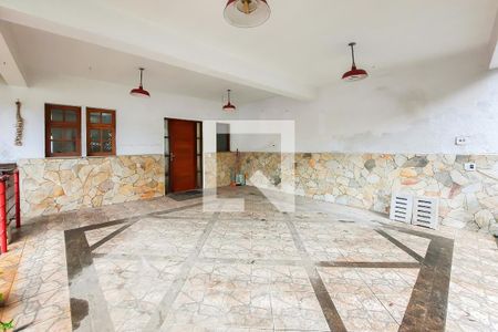 Casa à venda com 316m², 3 quartos e 4 vagas Casa à venda com 316m², 3 quartos e 4 vagasGaragem