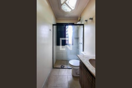 Casa à venda com 316m², 3 quartos e 4 vagas Casa à venda com 316m², 3 quartos e 4 vagasBanheiro da Suíte 1