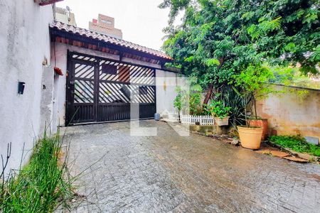 Casa à venda com 316m², 3 quartos e 4 vagas Casa à venda com 316m², 3 quartos e 4 vagasGaragem