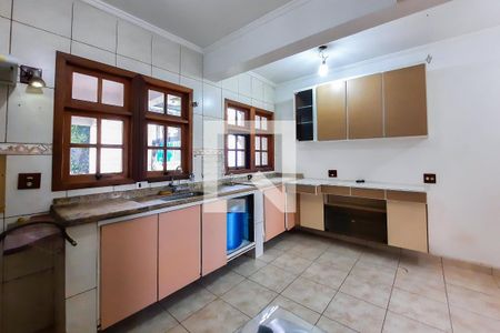 Casa à venda com 316m², 3 quartos e 4 vagas Casa à venda com 316m², 3 quartos e 4 vagasCozinha