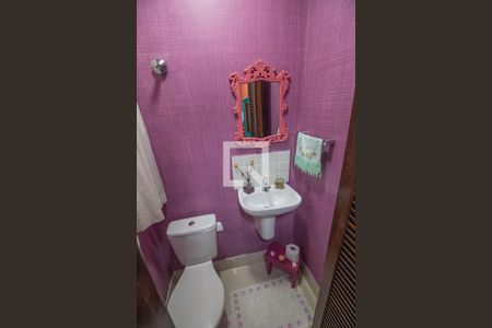 Casa para alugar com 225m², 3 quartos e 3 vagasLavabo